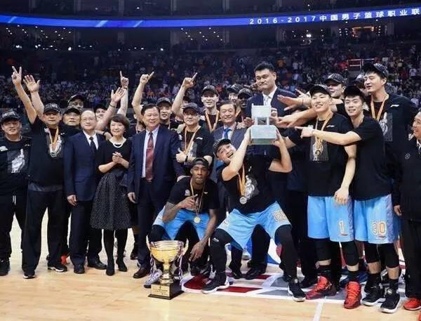 新疆，友情与家的温暖甜蜜日常